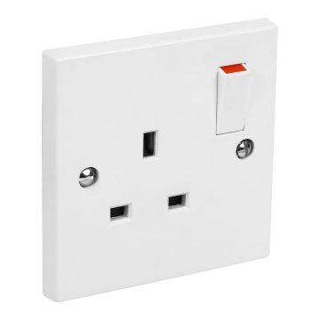 1 Gang 13 Amp Single Switched Plug Socket